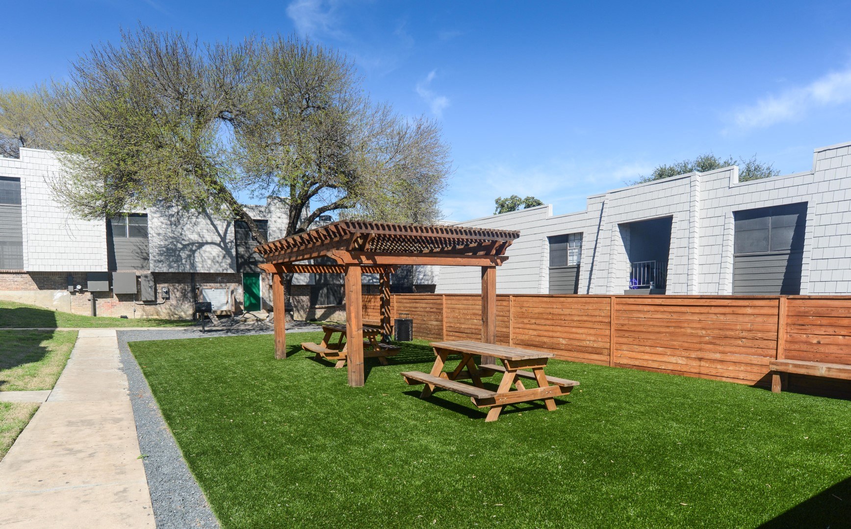 Jewel Apartment Homes Image 19
